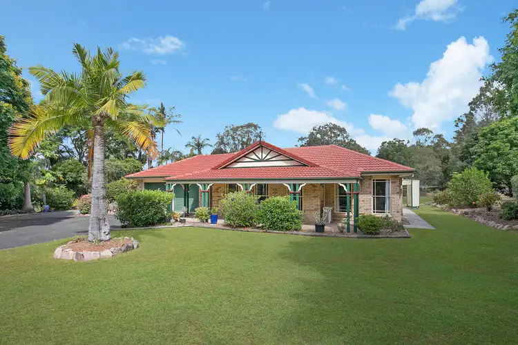 8 MANDERSON COURT, Belivah QLD 4207
