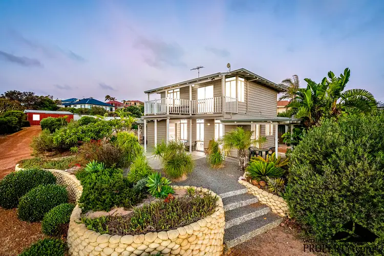 3 Eakins Crescent, Wandina WA 6530