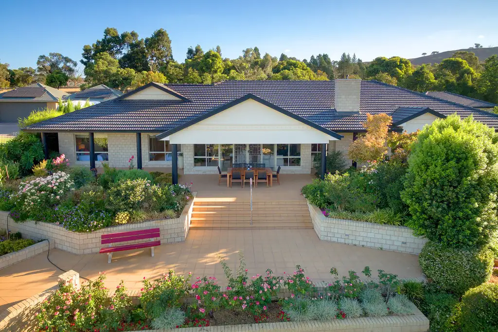 Main view of Homely house listing, 8 Hampton Court, Wodonga VIC 3690