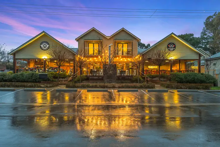 Motobean Cafe, 15 Ellesmere Place, Malmsbury VIC 3446