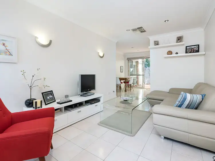 3/2A Antony Street, Palmyra WA 6157