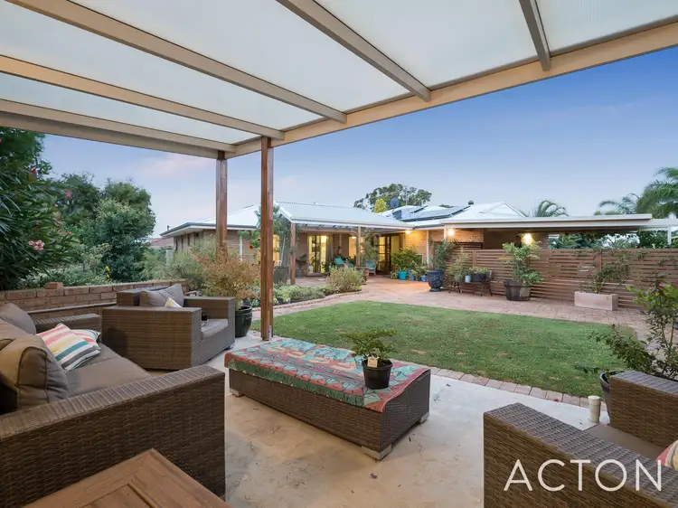 3 Arnold Crescent, Kardinya WA 6163