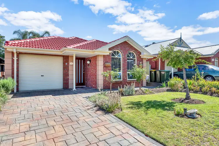 8 Kingston Avenue, Happy Valley SA 5159