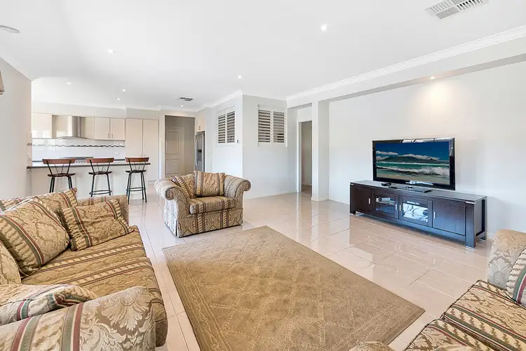 Fifth view of Homely house listing, 3 Moonlight Rise, Cranbourne East VIC 3977