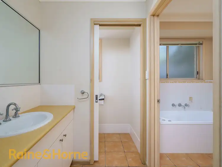 Sixth view of Homely house listing, 18 Lyndoch Place, Bourkelands NSW 2650