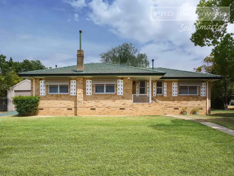 1 Immarna Place, Kooringal NSW 2650