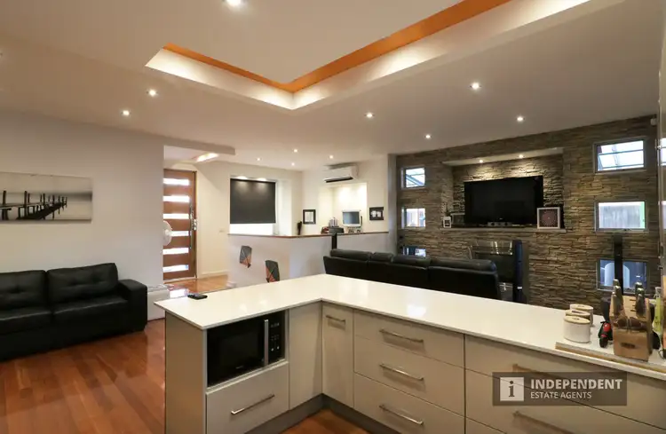 Fifth view of Homely unit listing, 33a Maculata Drive, Cranbourne VIC 3977