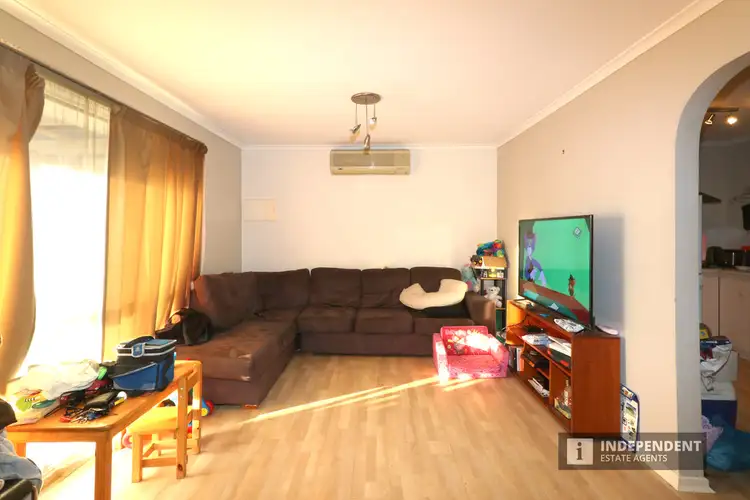 Fifth view of Homely unit listing, 33 Maculata Drive, Cranbourne VIC 3977