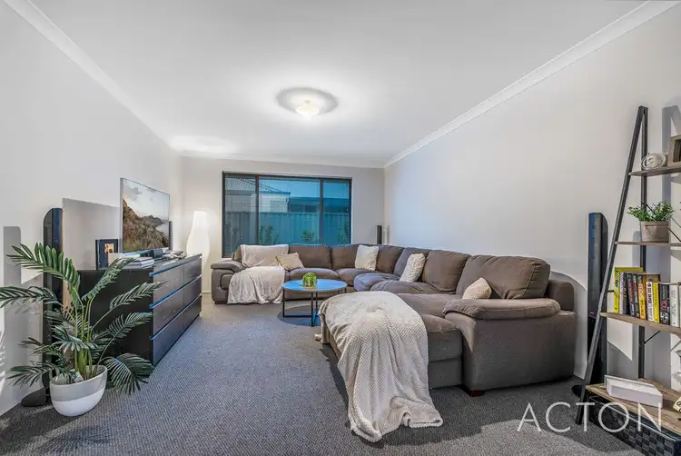 32 Fairgrounds Parkway, Alkimos WA 6038
