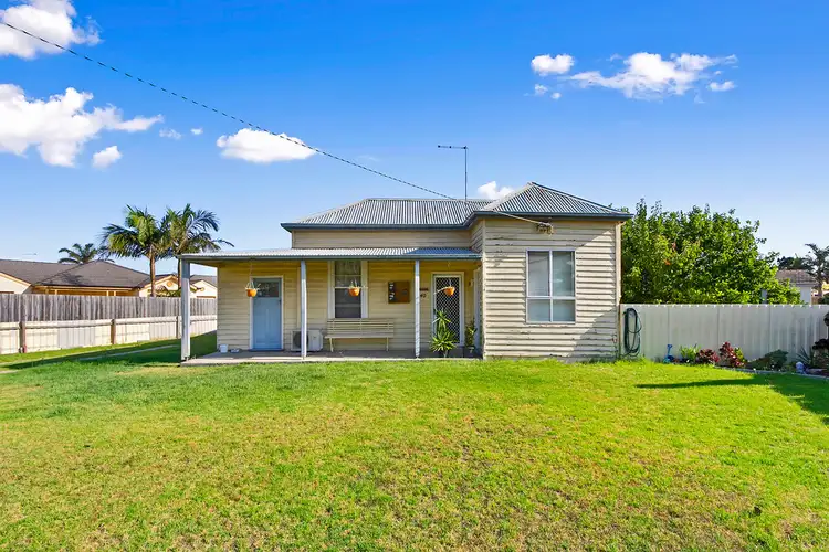 40-42 Roadknight Street, Lakes Entrance VIC 3909