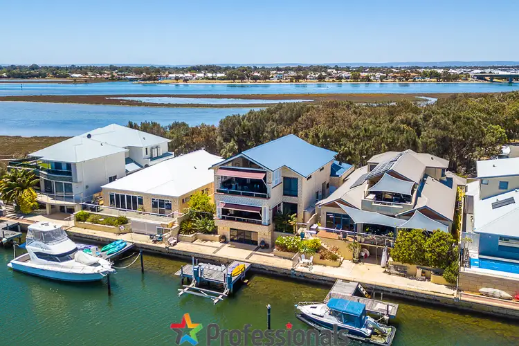 43 Leisure Way, Halls Head WA 6210