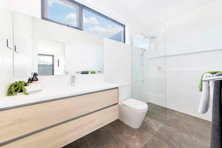 Fourth view of Homely semi-detached listing, 2/7 Sabine Close, Garran ACT 2605