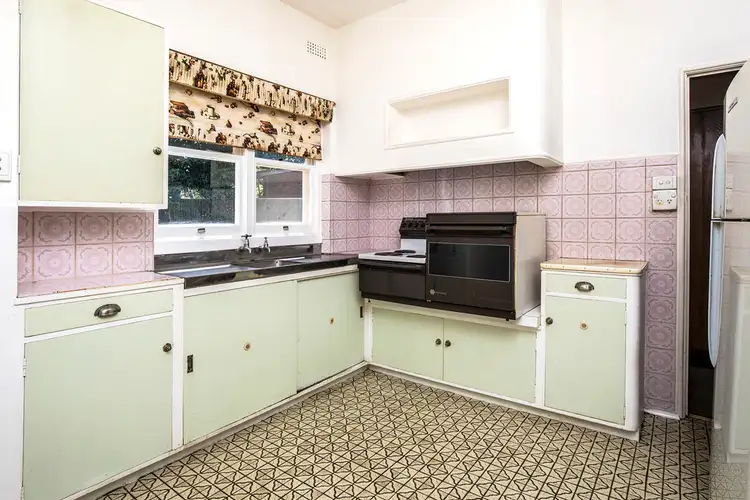 Fifth view of Homely house listing, 8 Cranwell Avenue, Strathmore VIC 3041