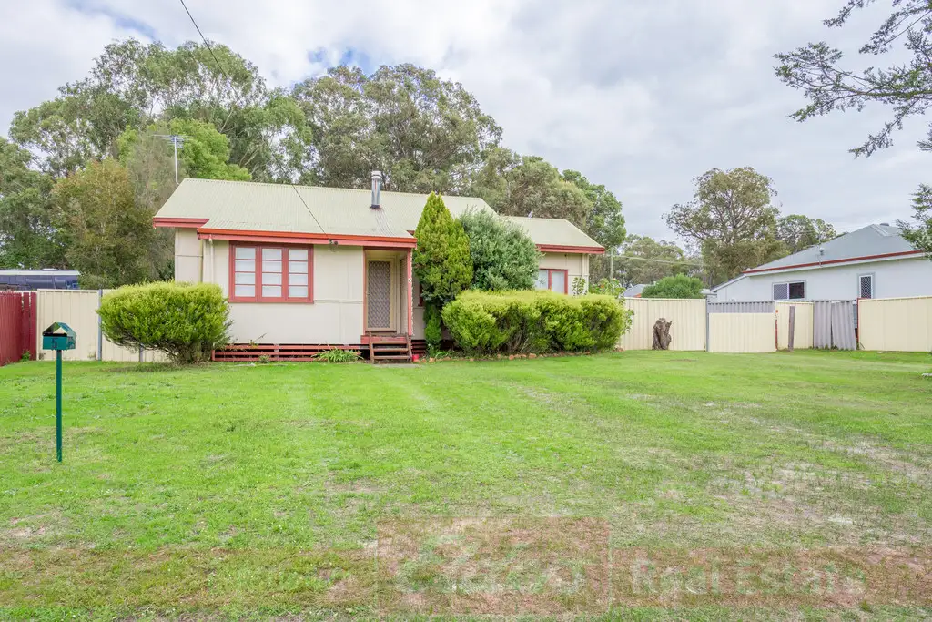 Main view of Homely house listing, 5 Telfer Crescent, Collie WA 6225