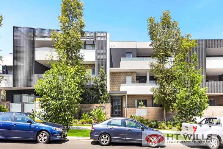 12/37-41 Gover Street
