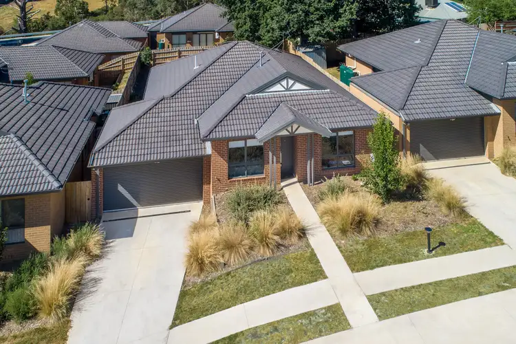 Unit 4, 92 Fersfield Road, Gisborne VIC 3437