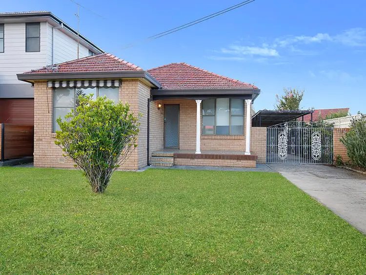 8 Garratt Avenue, Fairy Meadow NSW 2519