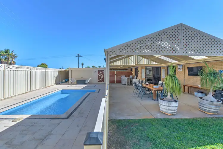 1 Barnes Court, Craigie WA 6025