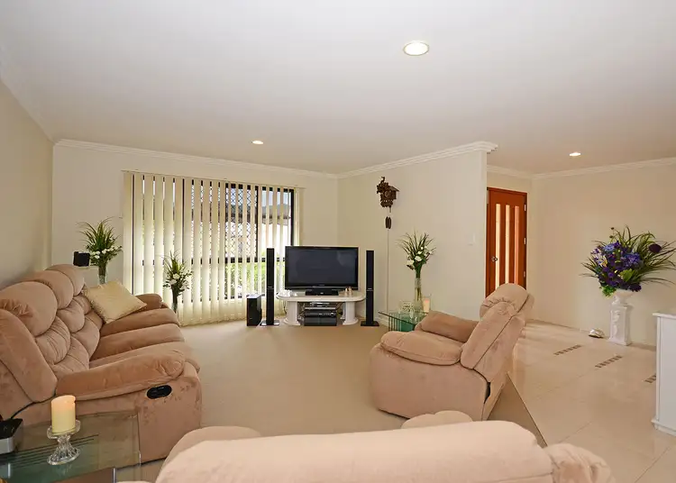 44 Picadilly Circuit, Urraween QLD 4655