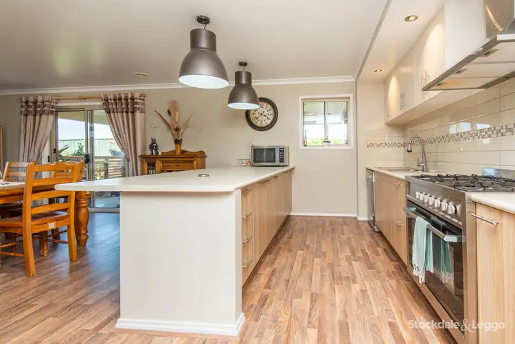 Seventh view of Homely house listing, 6 Sandbank Court, Shepparton VIC 3630