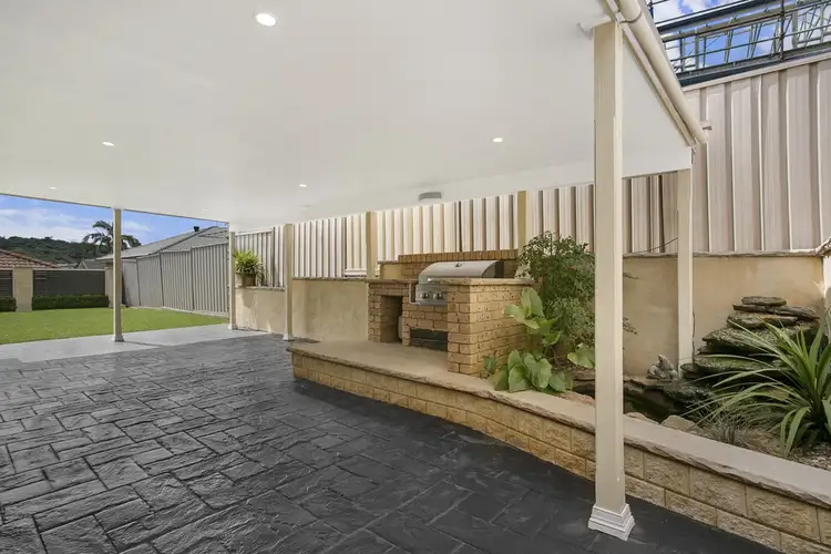 11 Alligator Place, Kearns NSW 2558