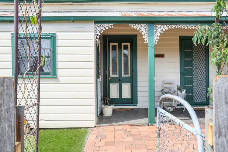 5 Brownsville Avenue, Brownsville NSW 2530