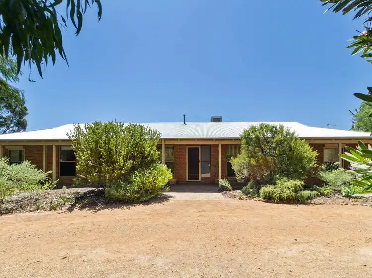 253 Pomeroy Road, Lesmurdie WA 6076