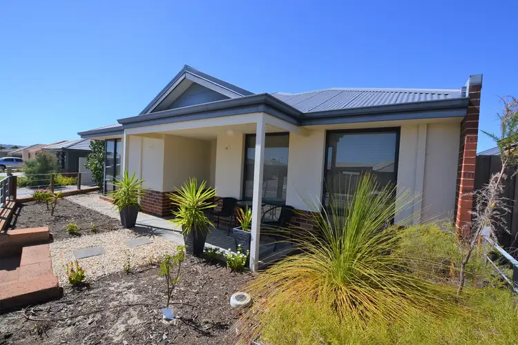 8 Midgegooroo Street, Ellenbrook WA 6069