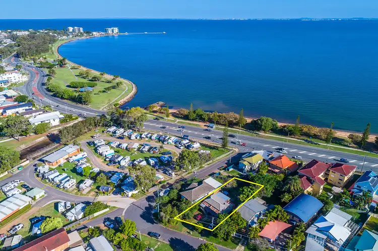 24 Thompson Cres, Clontarf QLD 4019