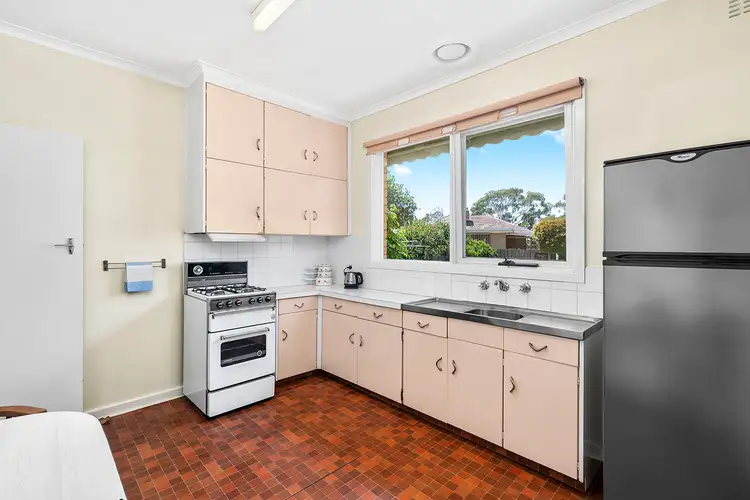 Third view of Homely house listing, 6 Harvey Court, Cheltenham VIC 3192
