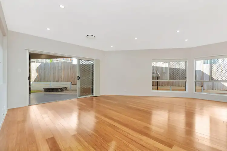Second view of Homely house listing, 5 COMPASS CLOSE, Kuraby QLD 4112