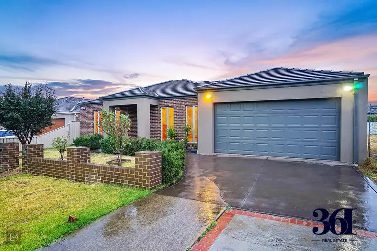 12 Edward Crt, Taylors Hill VIC 3037
