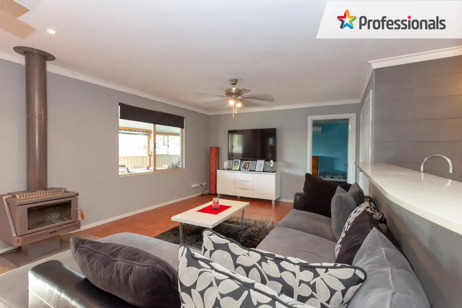 Main view of Homely house listing, 8 Kendal Crt, Camillo WA 6111