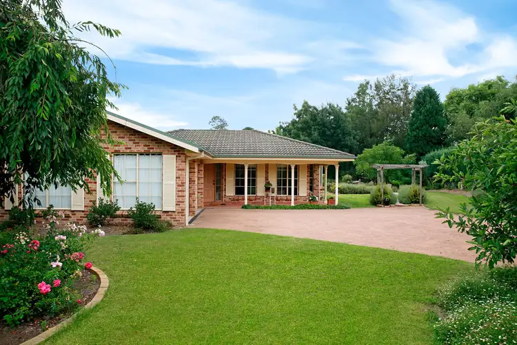 4 Maple Grove, Bowral NSW 2576