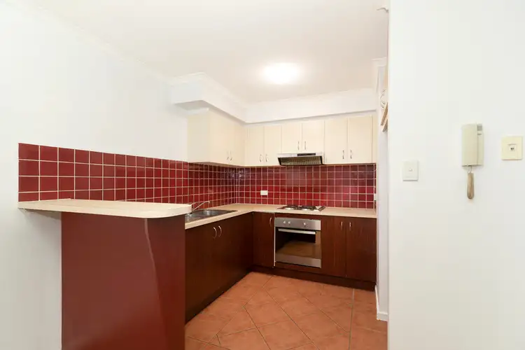 Fifth view of Homely apartment listing, 11/106 Linton Street, Kangaroo Point QLD 4169