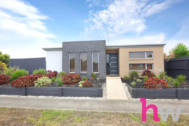 62 Paratone Crescent, St Albans Park VIC 3219