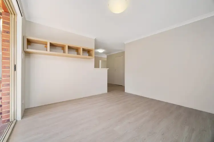Sixth view of Homely villa listing, 8/10 Ivanhoe Street, Bassendean WA 6054