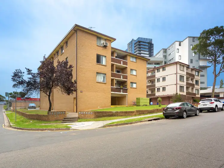 8/5-7 Charles St, Liverpool NSW 2170