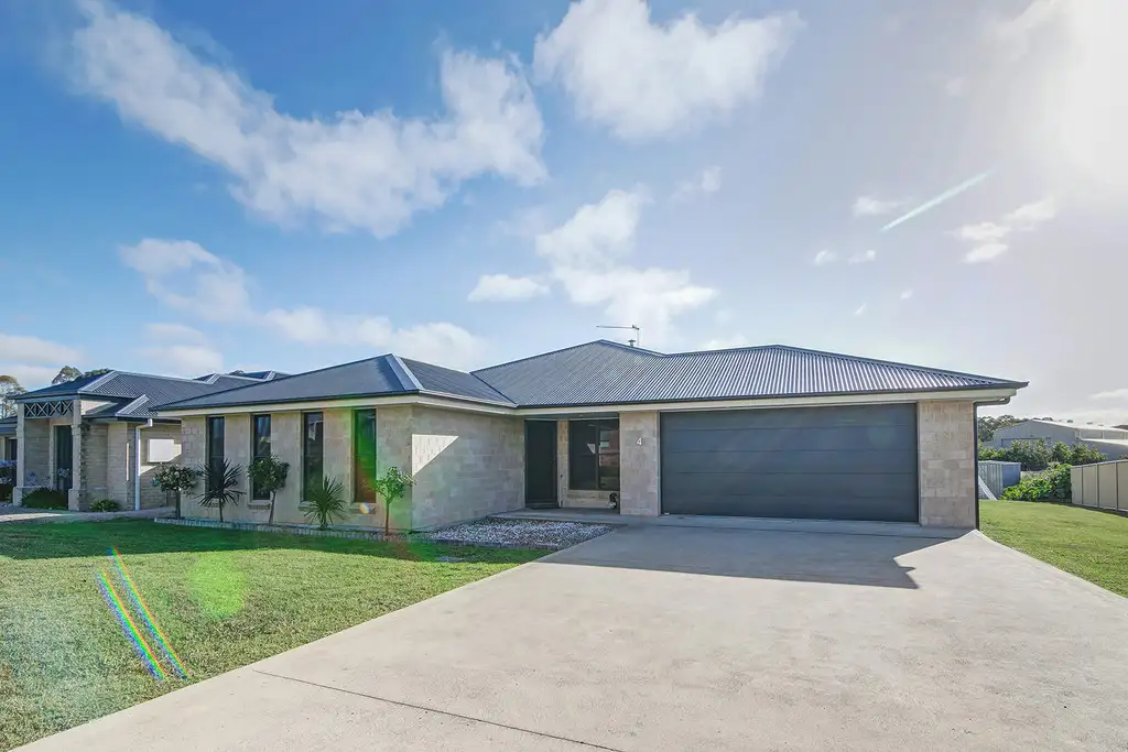 Main view of Homely house listing, 4 Johnston Crescent, Blayney NSW 2799