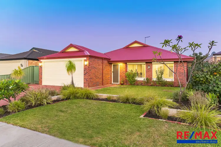 5 Monarch Way, Wattle Grove WA 6107