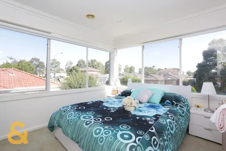 Sixth view of Homely house listing, 2 Viewbank Circuit, Roxburgh Park VIC 3064