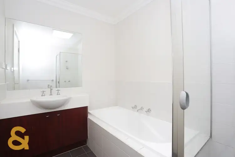 Seventh view of Homely house listing, 2 Viewbank Circuit, Roxburgh Park VIC 3064