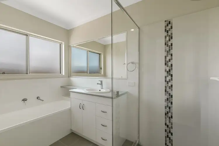 Sixth view of Homely house listing, 1 Robin Court, Kleinton QLD 4352