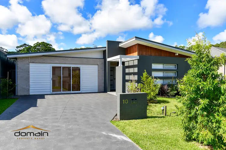 Main view of Homely house listing, 10 Kemp Close, Springfield NSW 2250