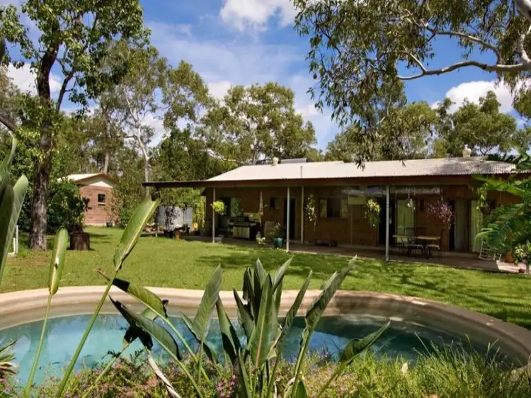 190 Mira Rd (North)
