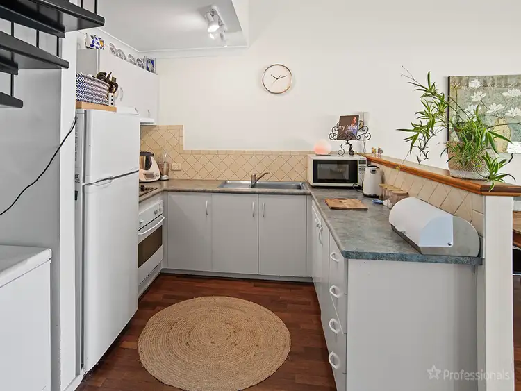 Fifth view of Homely unit listing, Unit 7, 12 Little Colin Street, Broadwater WA 6280