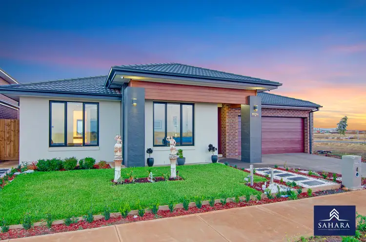 4 Gilderton Esplanade, Aintree VIC 3336