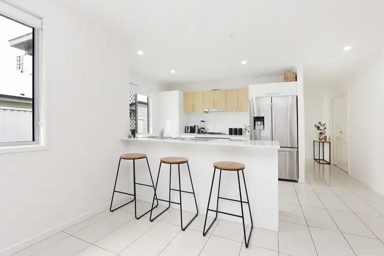 5 Palmerston Crescent, Beerwah QLD 4519