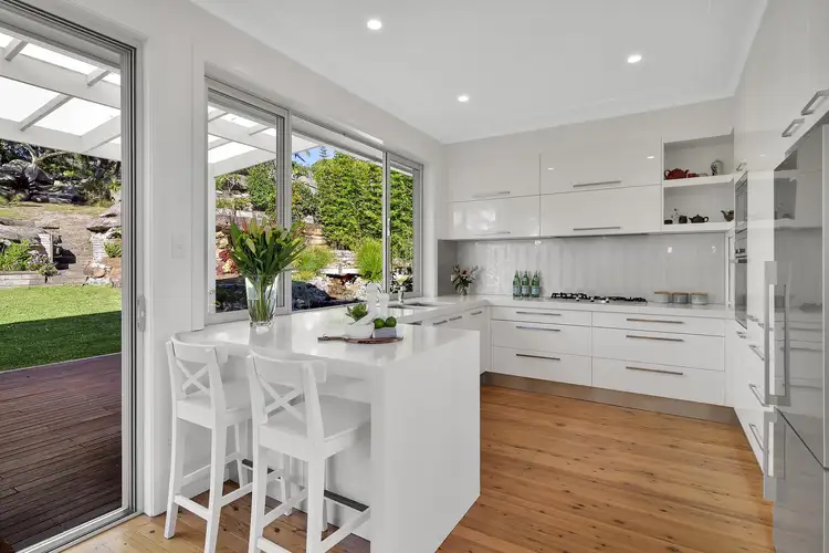 9 Altona Avenue