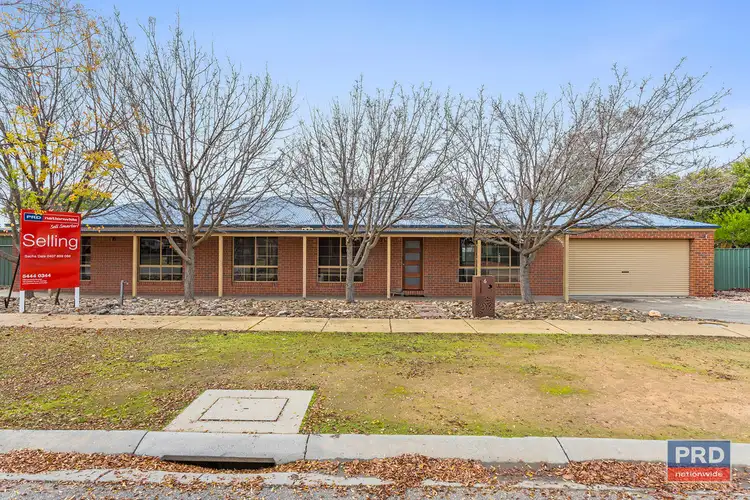 6 Amesbury Place, Strathfieldsaye VIC 3551